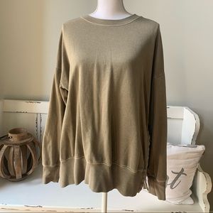 Woman’s Arizona Jean co. Army Green Sweater Size M